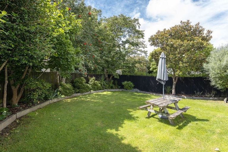 Photo of property in 4 Hudson Street, Bryndwr, Christchurch, 8053