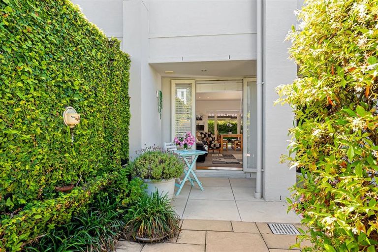 Photo of property in 140 Gills Road, Albany Heights, Auckland, 0632