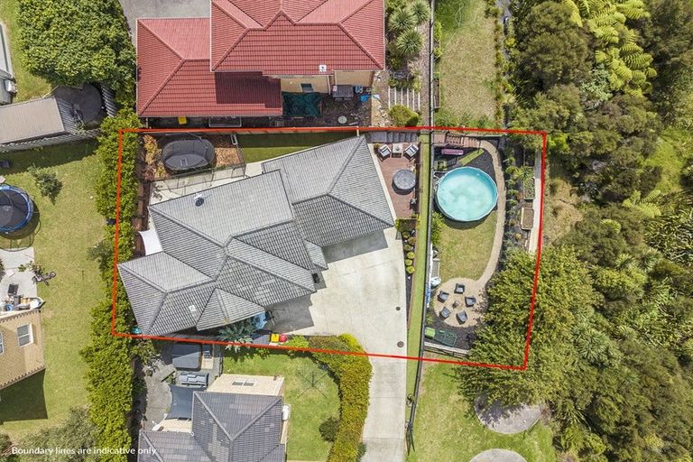 Photo of property in 112 Grand Drive, Orewa, 0931