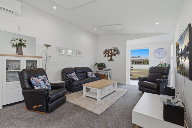 Photo of property in 9 Pimelea Street, Papamoa Beach, Papamoa, 3118