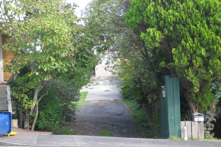 Photo of property in 1/83 Mcleod Road, Te Atatu South, Auckland, 0610