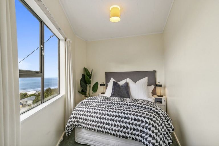 Photo of property in 15f2 Sutherland Crescent, Melrose, Wellington, 6023