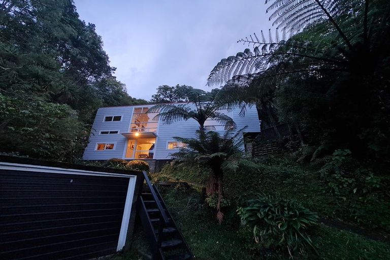 Photo of property in 81 Chamberlain Road, Karori, Wellington, 6012