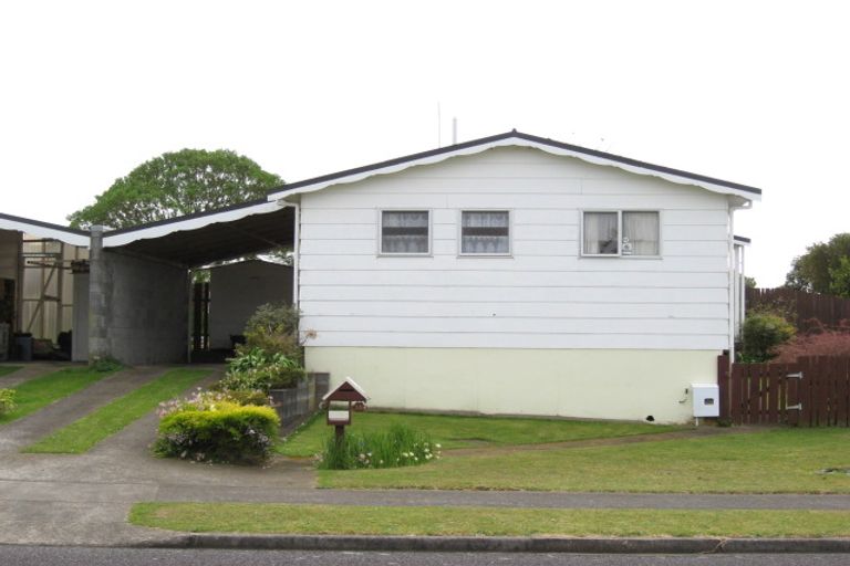 Photo of property in 18 Culzean Grove, Bell Block, New Plymouth, 4312