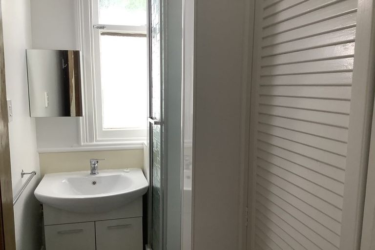 Photo of property in 24 Konini Road, Hataitai, Wellington, 6021