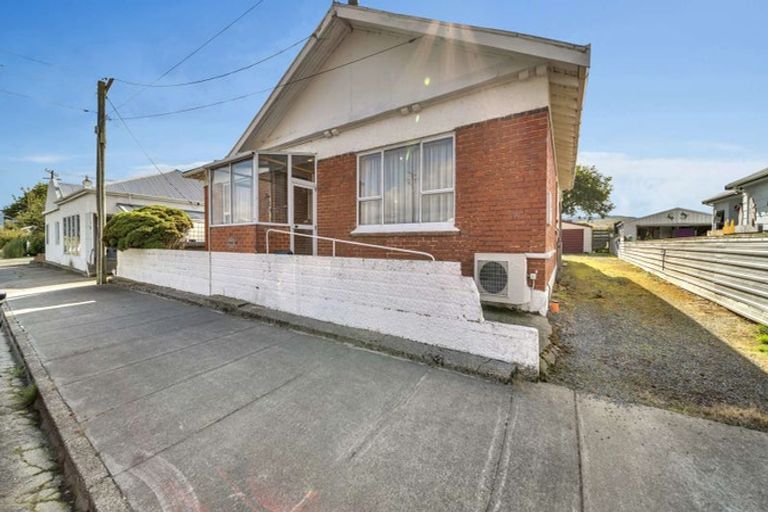 Photo of property in 10 Saunders Street, Owaka, 9535