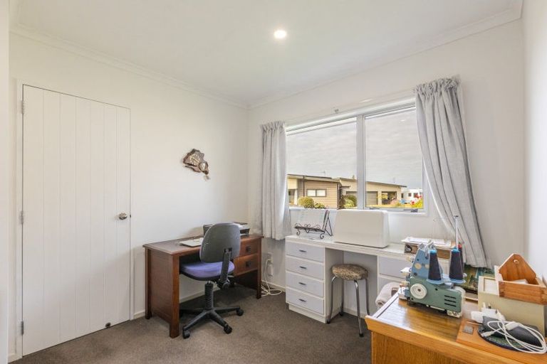 Photo of property in 22 Parkland Drive, Waipawa, 4210