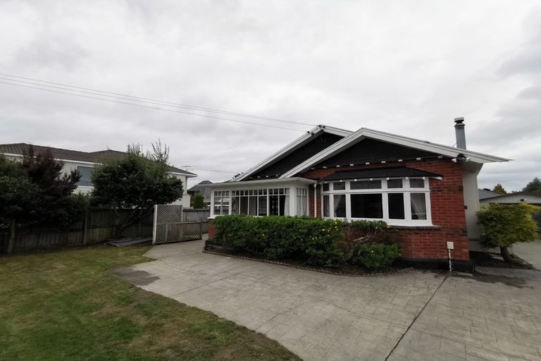 Photo of property in 40 Waimairi Road, Upper Riccarton, Christchurch, 8041