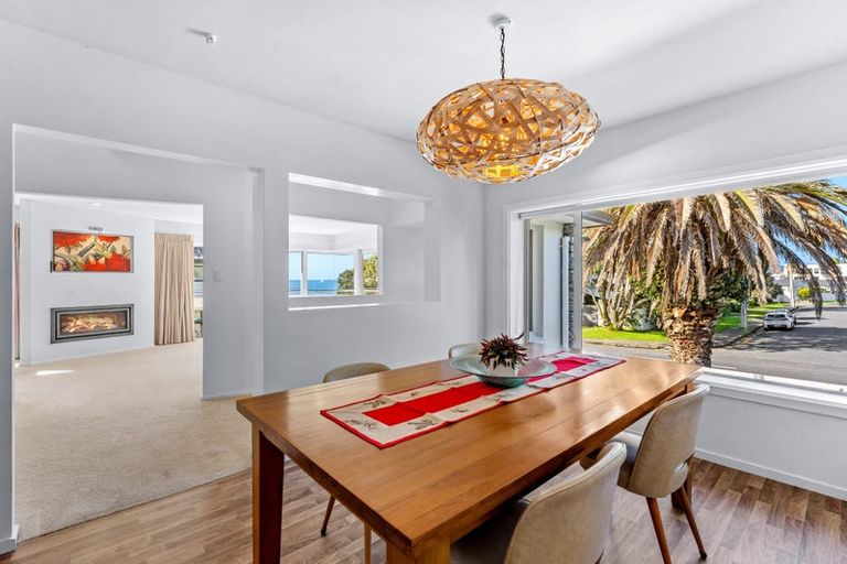 Photo of property in 22 Tiri Road, Milford, Auckland, 0620