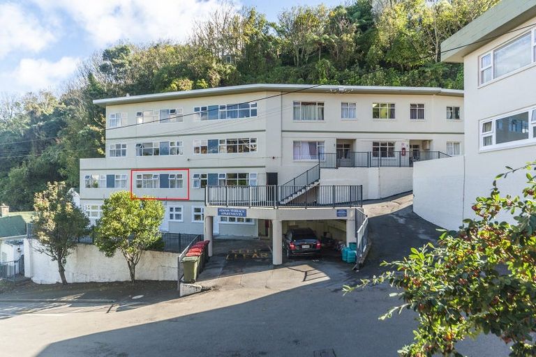 Photo of property in Parkland Flats, 51u5 Adams Terrace, Kelburn, Wellington, 6021