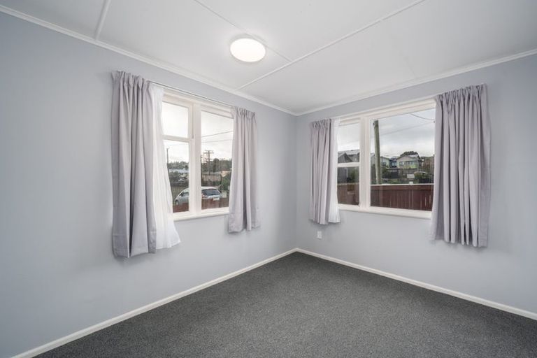 Photo of property in 61 Castor Crescent, Cannons Creek, Porirua, 5024