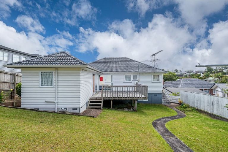 Photo of property in 4 Meadowvale Avenue, Forrest Hill, Auckland, 0620