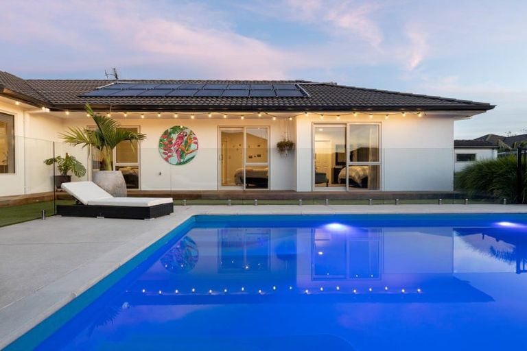 Photo of property in 14 Rota Close, Papamoa Beach, Papamoa, 3118