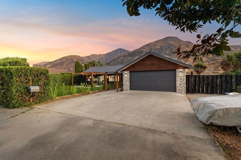 Photo of property in 13 Poolburn Court, Lake Hayes, Queenstown, 9304