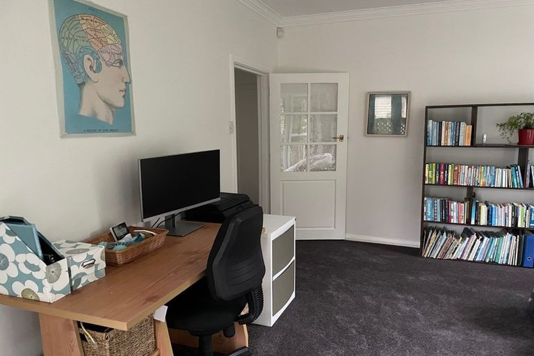 Photo of property in 3a Sydenham Street, Northland, Wellington, 6012