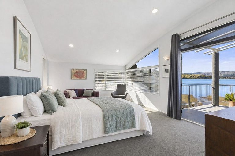 Photo of property in 85 Paremata Road, Paremata, Porirua, 5024