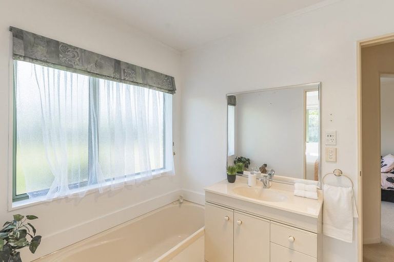 Photo of property in 102 Makarini Street, Paraparaumu, 5032