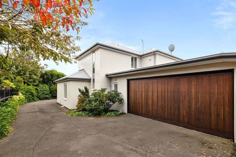 Photo of property in 16 Hanover Place, Ilam, Christchurch, 8041