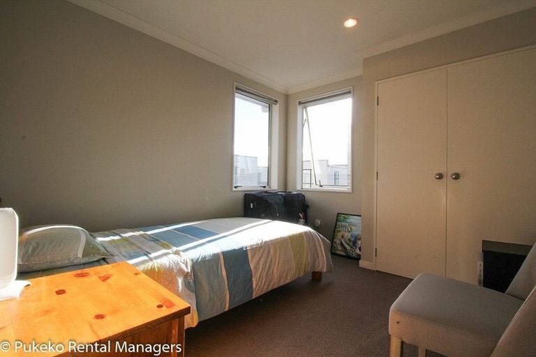 Photo of property in 28 Kuaka Drive, Takanini, 2112