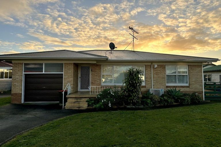 Photo of property in 110 George Street, Tuakau, 2121