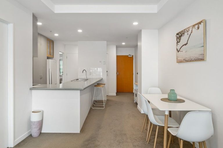 Photo of property in 12 Maunganui Road, Mount Maunganui, 3116