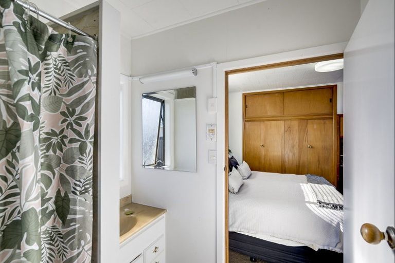 Photo of property in 24 Windsor Terrace, Taradale, Napier, 4112