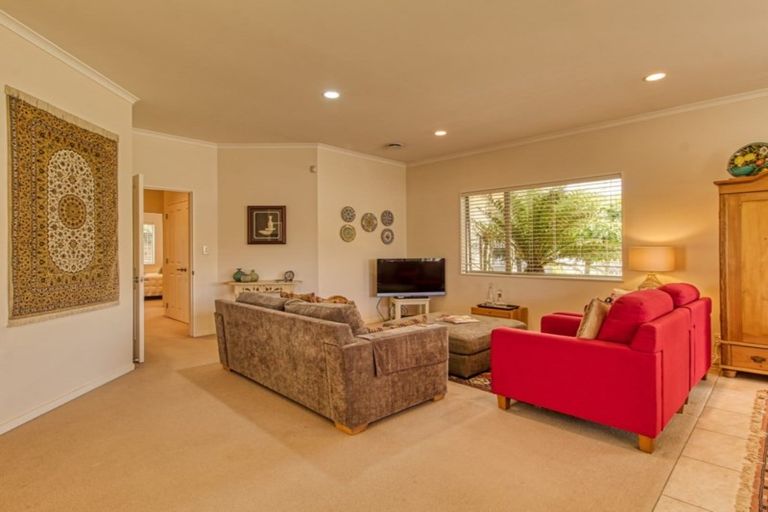 Photo of property in 17c Hetley Crescent, Taradale, Napier, 4112