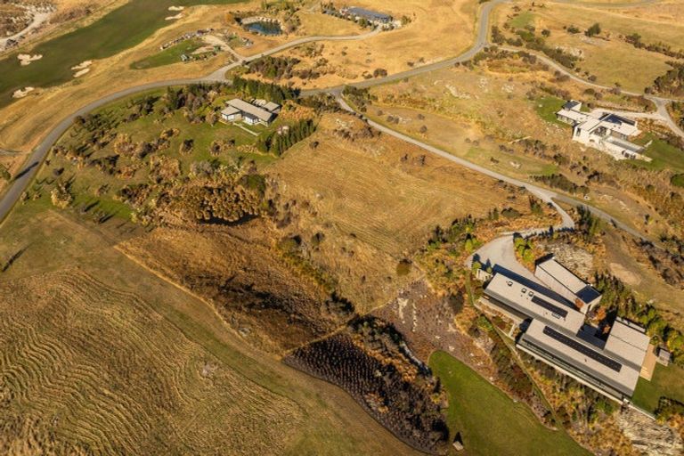 Photo of property in 4 Fairway Drive, Jacks Point, Queenstown, 9371