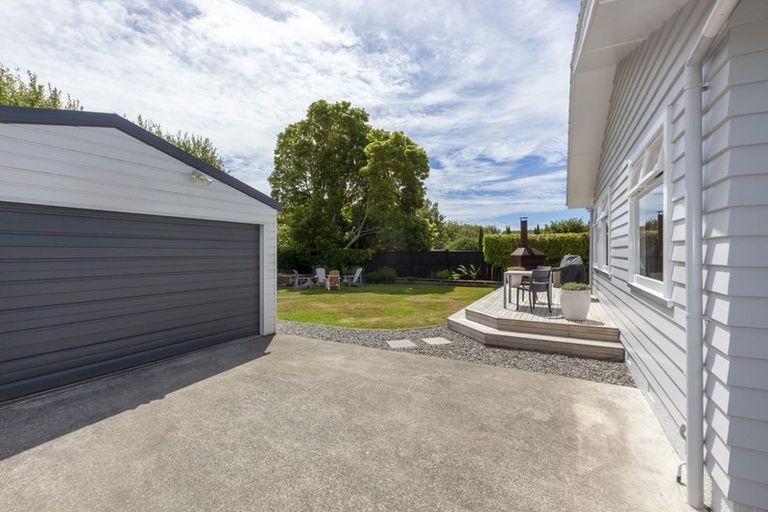Photo of property in 14 Leybourne Avenue, Waikanae, 5036