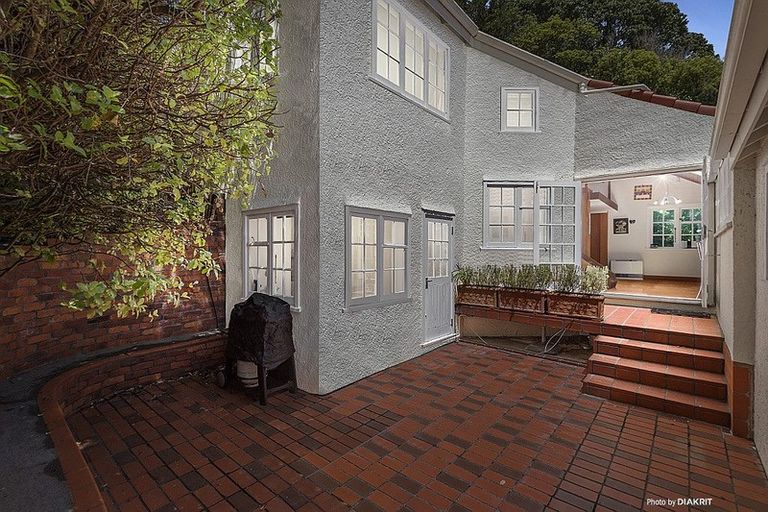 Photo of property in 136 Onslow Road, Khandallah, Wellington, 6035