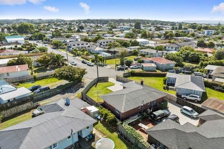 Photo of property in 19 Surrey Street, Manurewa, Auckland, 2102