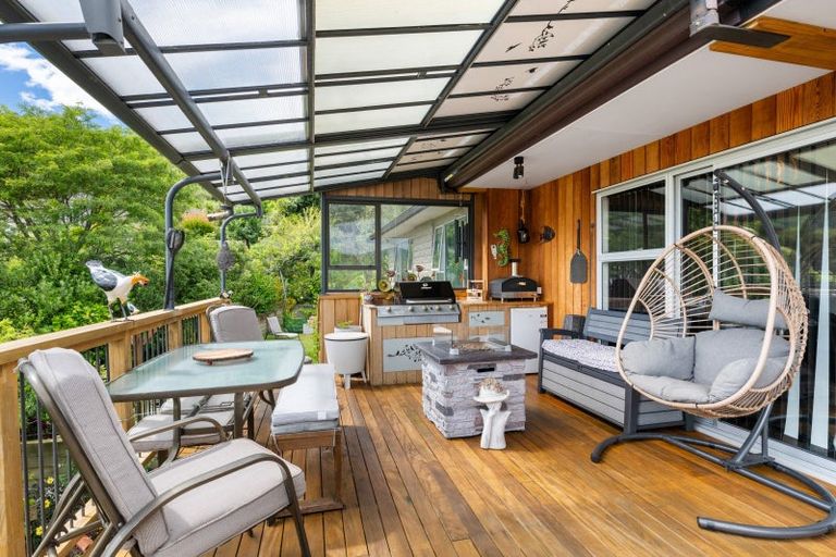 Photo of property in 32-34 Moana View Road, Waikawa, Picton, 7220