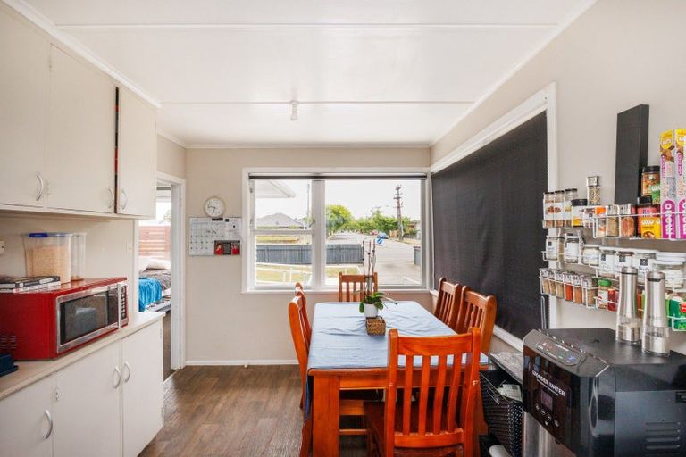 Photo of property in 582 Pioneer Highway, Highbury, Palmerston North, 4412