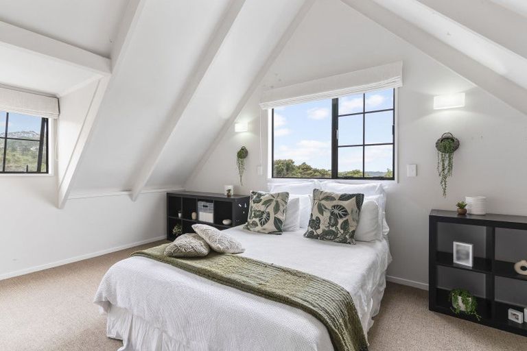 Photo of property in 361i Paremoremo Road, Paremoremo, Auckland, 0632