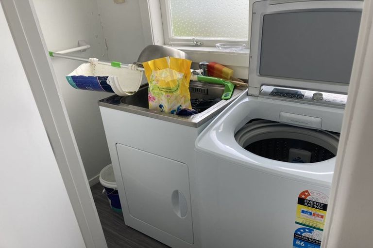 Photo of property in 11 Miro Street, New Lynn, Auckland, 0600