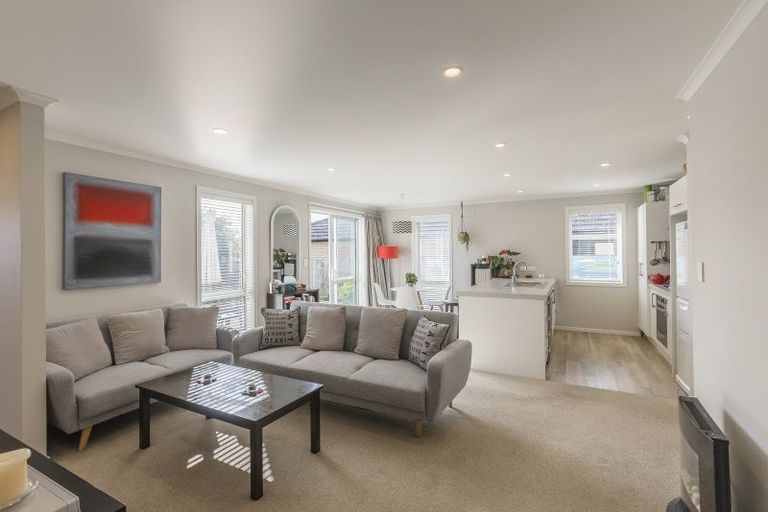 Photo of property in 23 Mahia Lane, Waikanae, 5036