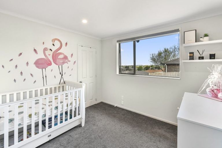 Photo of property in 17a Keri Vista Rise, Papakura, 2110