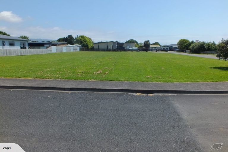 Photo of property in 13 Mylindas Road, Whakatiwai, Miranda, 2473