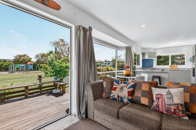 Photo of property in 2/35 Fairview Terrace, Waipahihi, Taupo, 3330