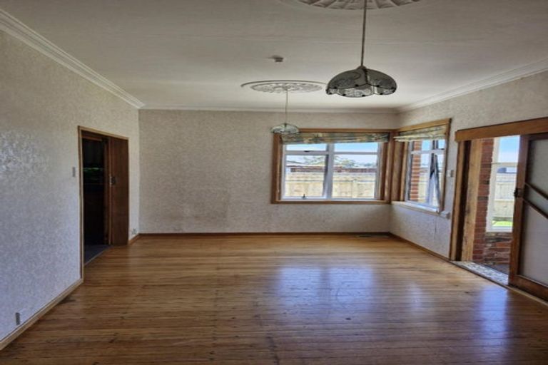 Photo of property in 10 Raniera Street, Glen Avon, New Plymouth, 4312