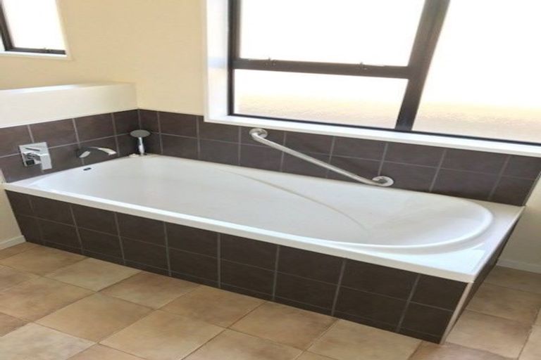 Photo of property in 1/148 Hawthornden Road, Avonhead, Christchurch, 8042