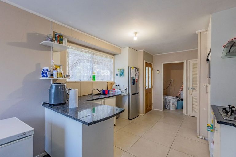 Photo of property in 11 Kilcar Place, Massey, Auckland, 0614