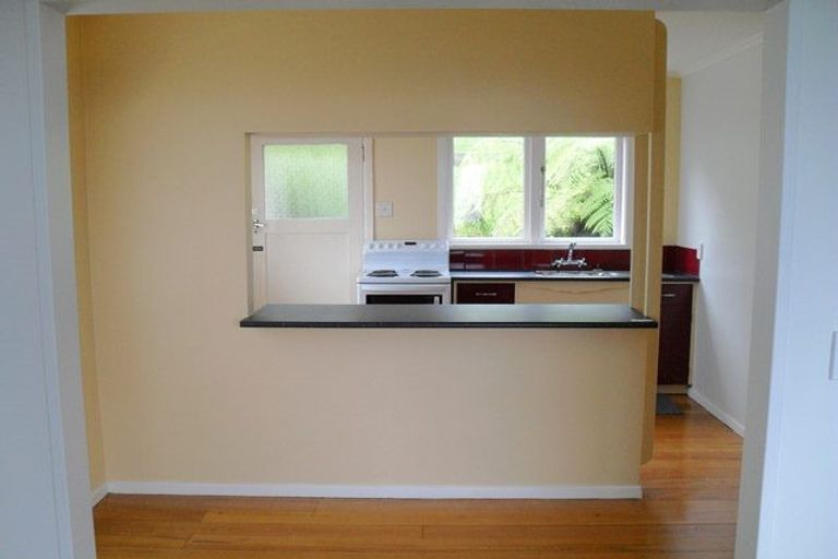 Photo of property in 31 Chesterton Street, Johnsonville, Wellington, 6037