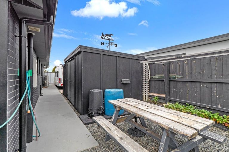 Photo of property in 9 Godley Place, Woodend, 7610