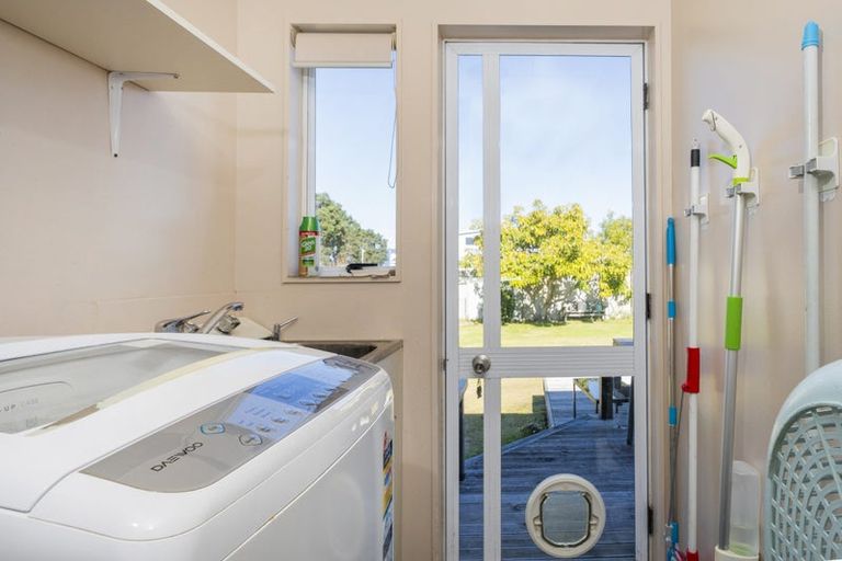 Photo of property in 21 Endeavour Close, Whitianga, 3510