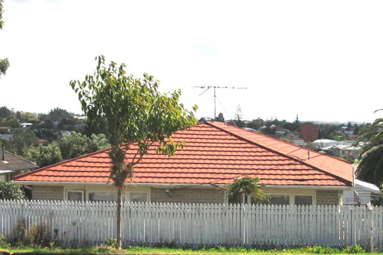 Photo of property in 93 Hutchinson Avenue, New Lynn, Auckland, 0600