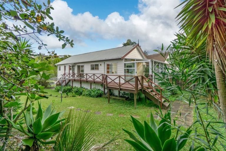Photo of property in 81 John Downs Drive, Browns Bay, Auckland, 0630