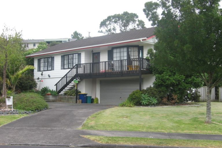 Photo of property in 18 Sunward Rise, Glenfield, Auckland, 0629