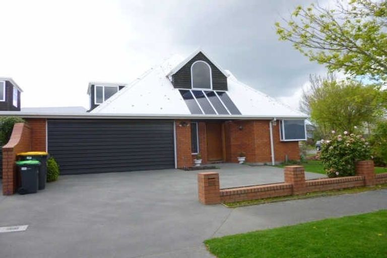 Photo of property in 1/21 Huntingdon Place, Avonhead, Christchurch, 8042