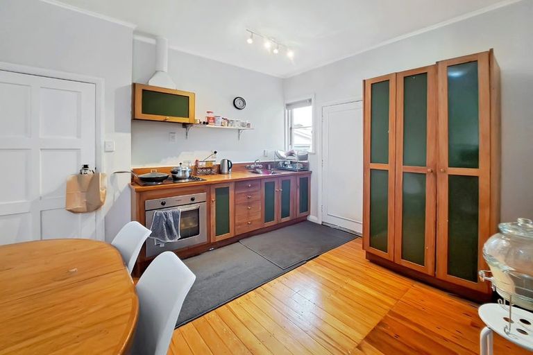 Photo of property in 22 Malone Road, Waterloo, Lower Hutt, 5011